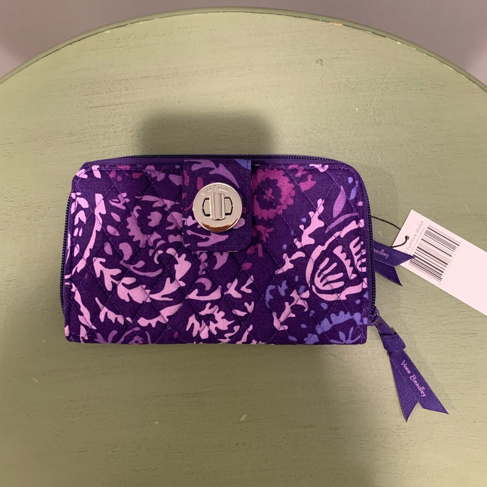 Vera Bradley clutch